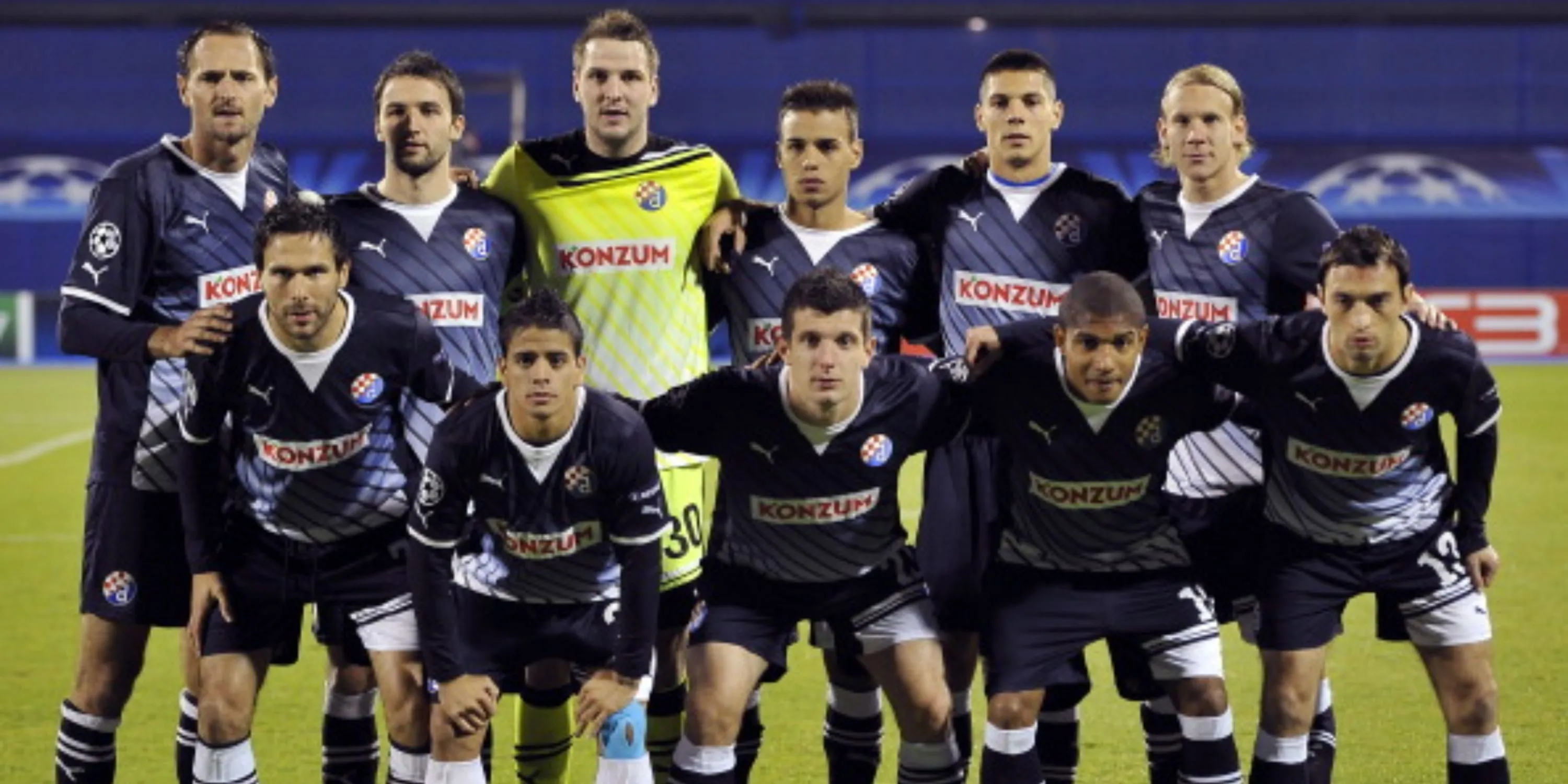 Ảnh chụp đội hình Dinamo Zagreb trước trận đấu
