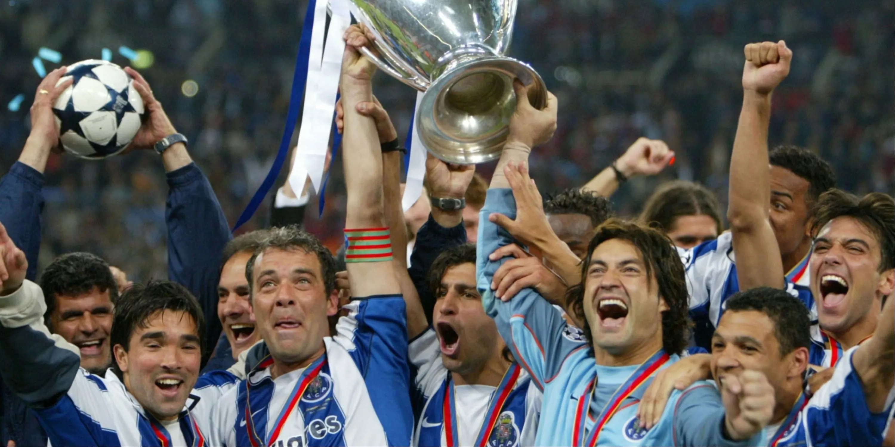 FC Porto ăn mừng chức vô địch Champions League 2004