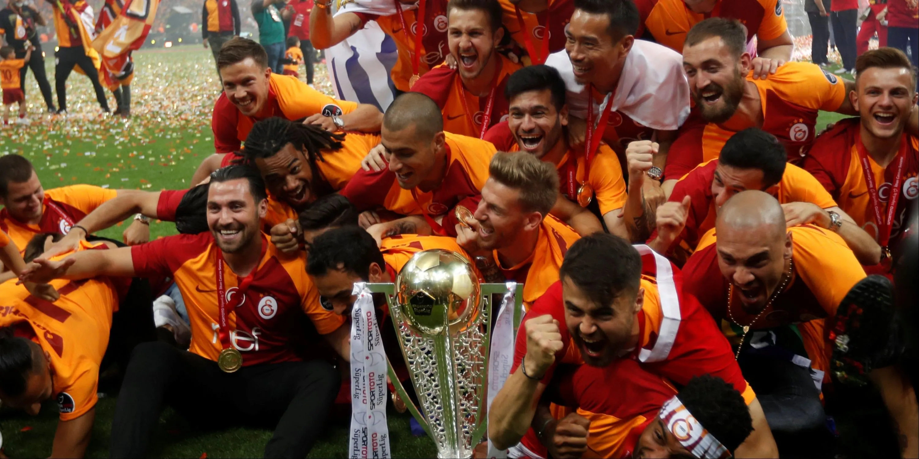 Galatasaray ăn mừng chức vô địch Super Lig Thổ Nhĩ Kỳ