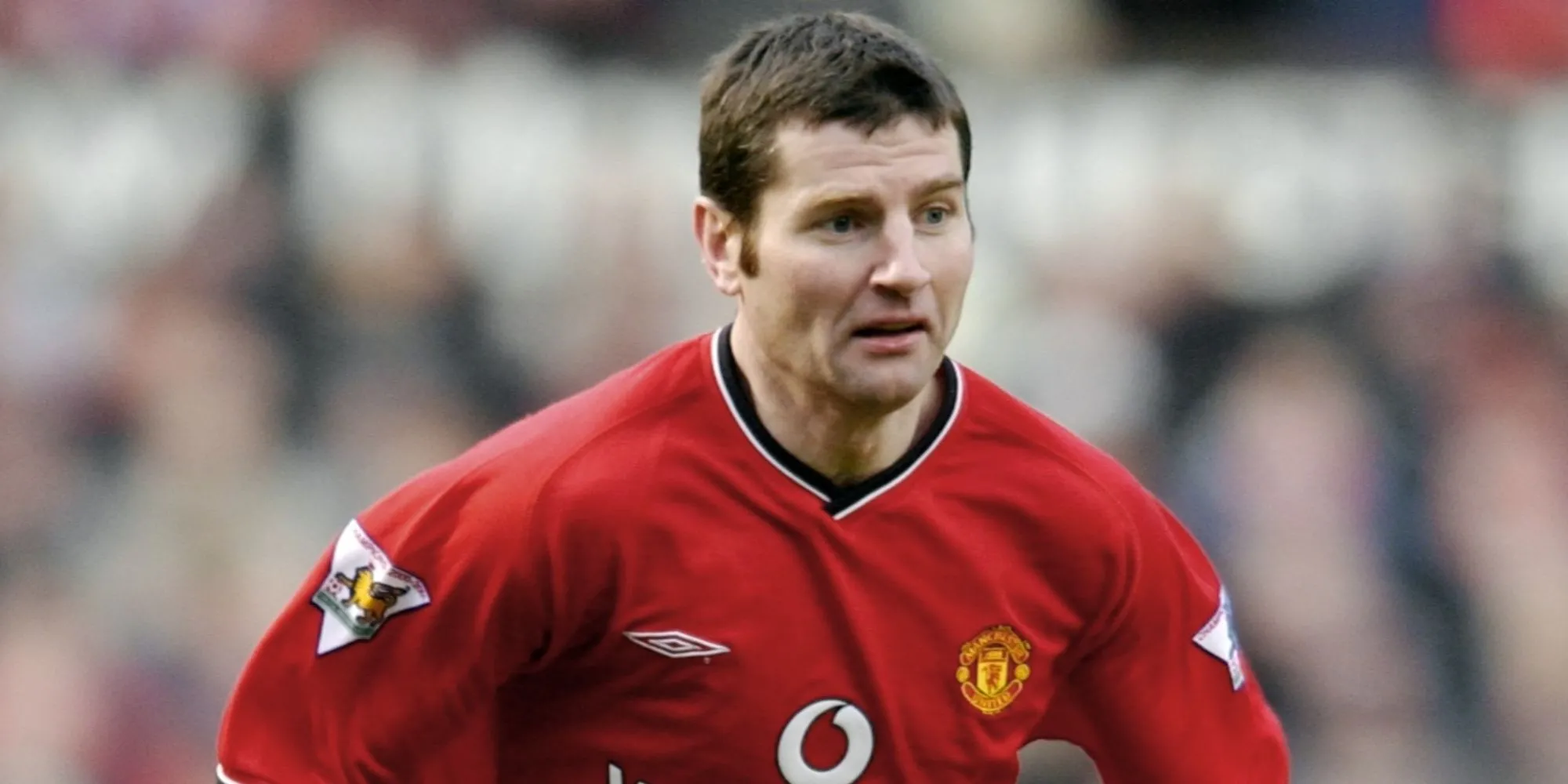 Hậu vệ Denis Irwin trong màu áo Manchester United