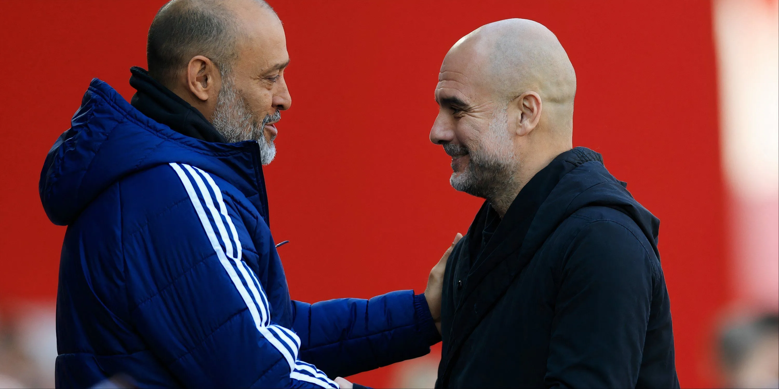 Huấn luyện viên Pep Guardiola và Nuno Espirito Santo bắt tay nhau