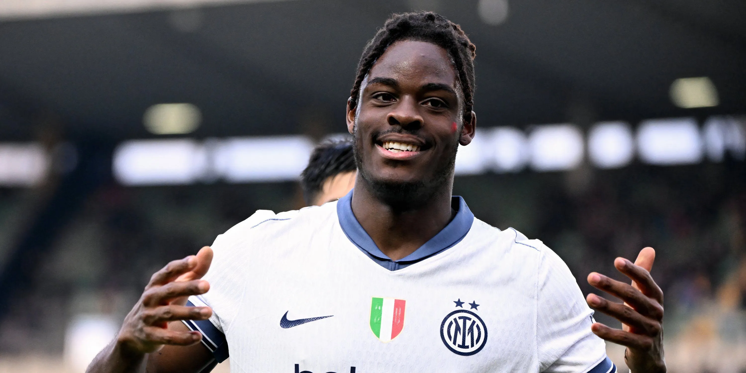 Trung vệ Yann Bisseck của Inter Milan