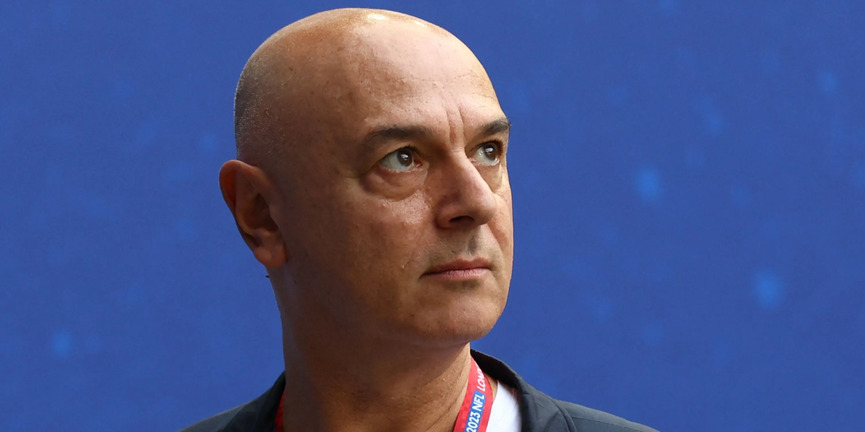 Chủ tịch Tottenham Daniel Levy trên khán đài