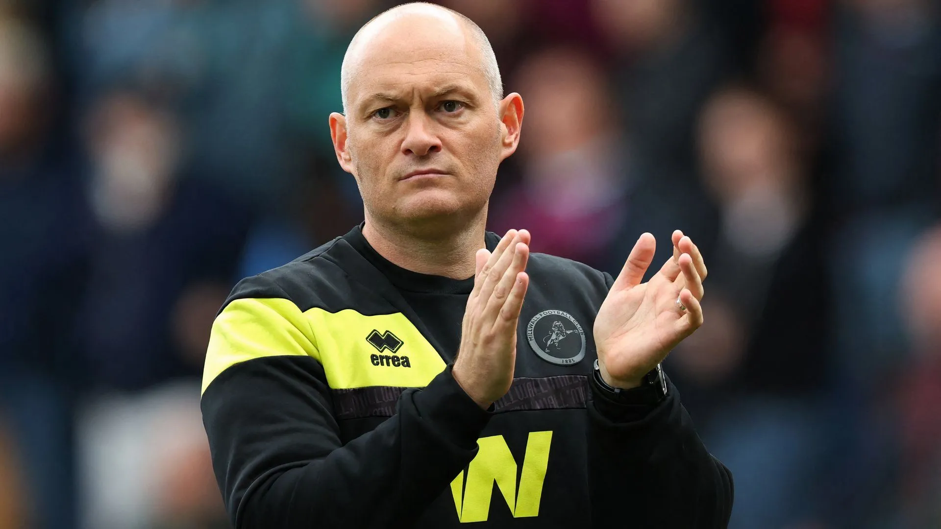 HLV Alex Neil khi còn dẫn dắt Millwall, một trong những ứng viên thay Selles tại Hull City