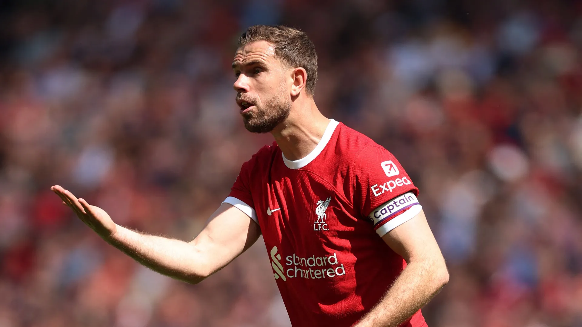 Jordan Henderson từng làm đội trưởng Liverpool và đội tuyển Anh
