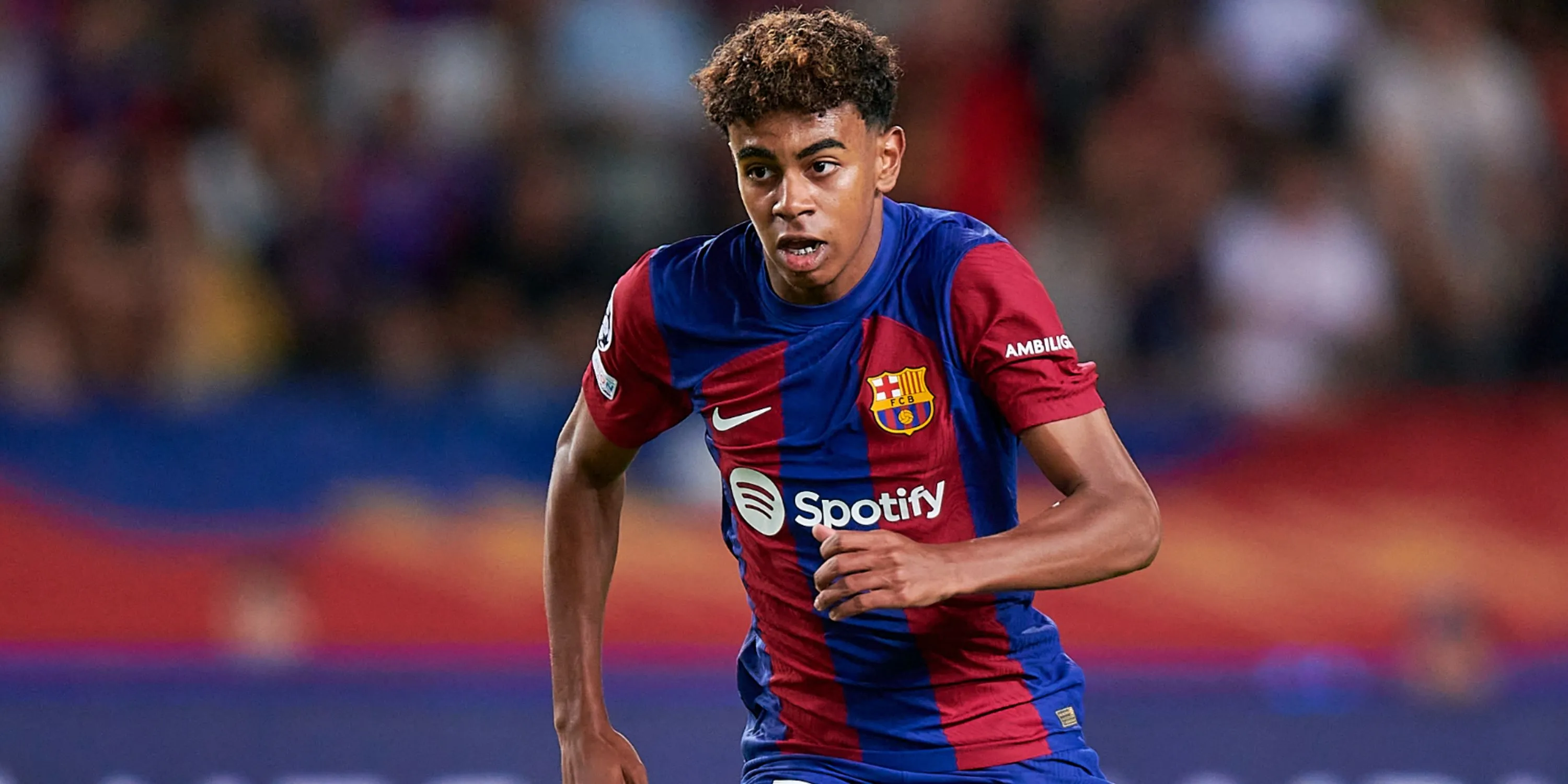 Lamine Yamal thực hiện đường kiến tạo cho Gavi trong trận gặp Villarreal