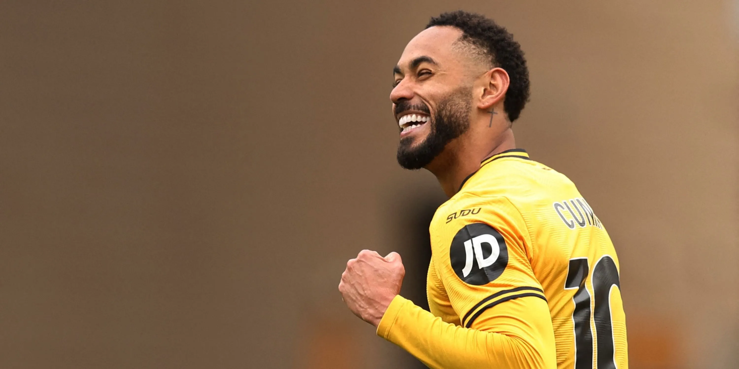 Matheus Cunha ăn mừng bàn thắng cho Wolverhampton Wanderers tại Premier League