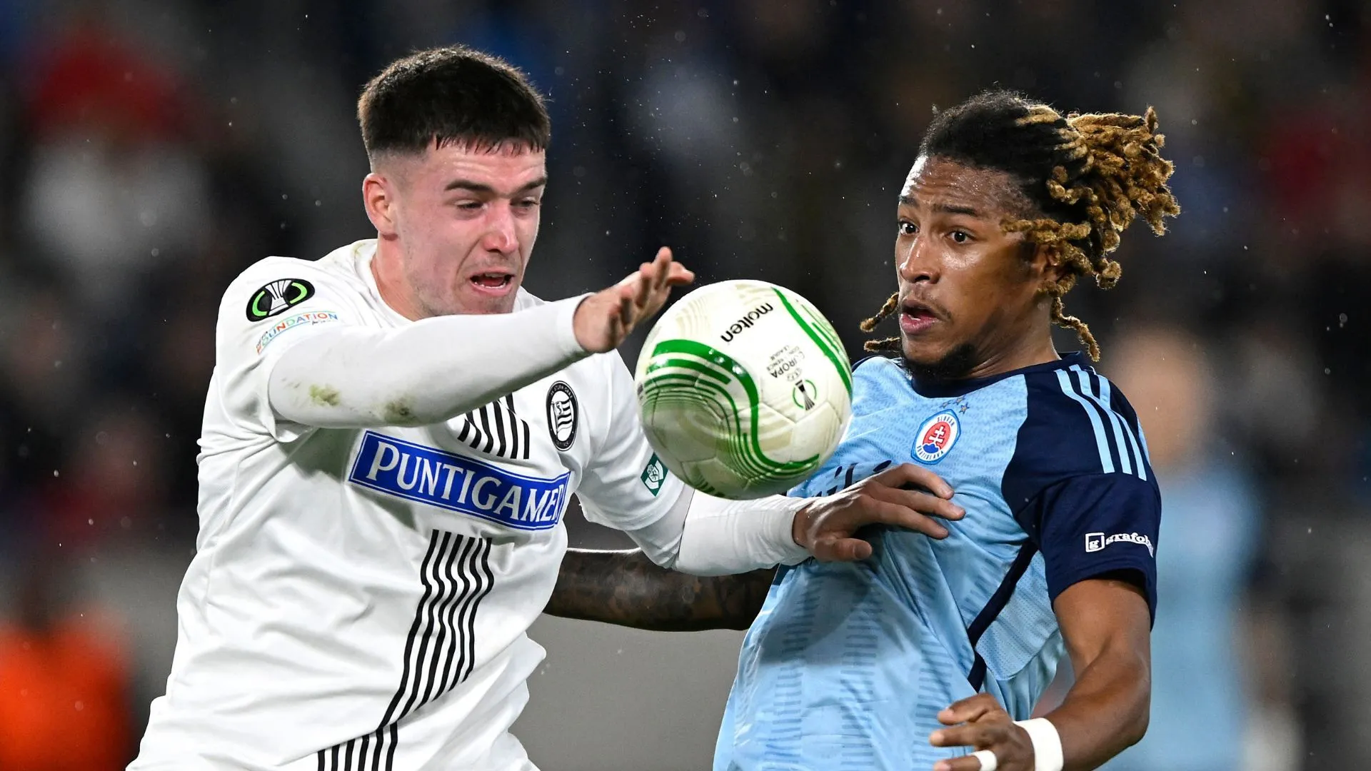 Max Johnston trong một trận đấu cho Sturm Graz