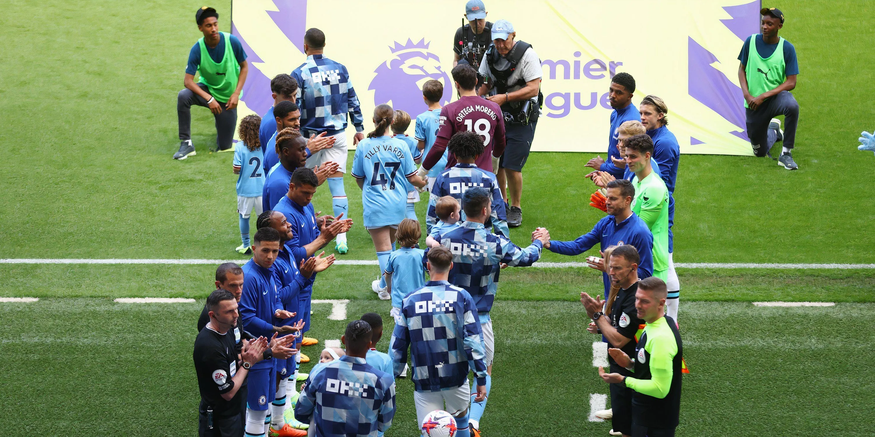 Một câu lạc bộ nhận đội hình danh dự sau khi vô địch Premier League