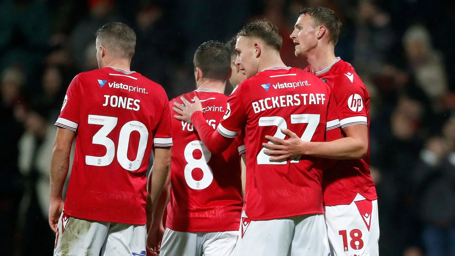 Sam Dalby trong buổi tập cùng Wrexham