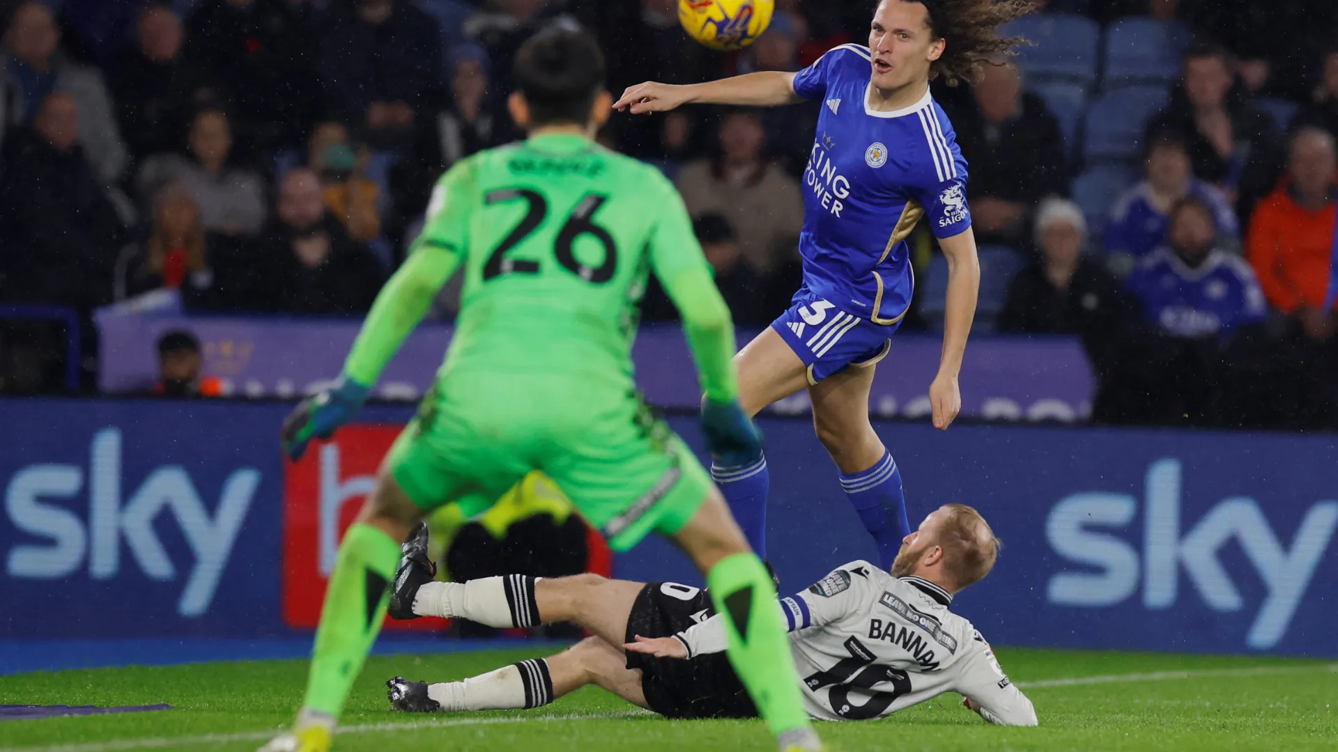 Chân dung thủ môn trẻ James Beadle sắp chuyển đến Birmingham City
