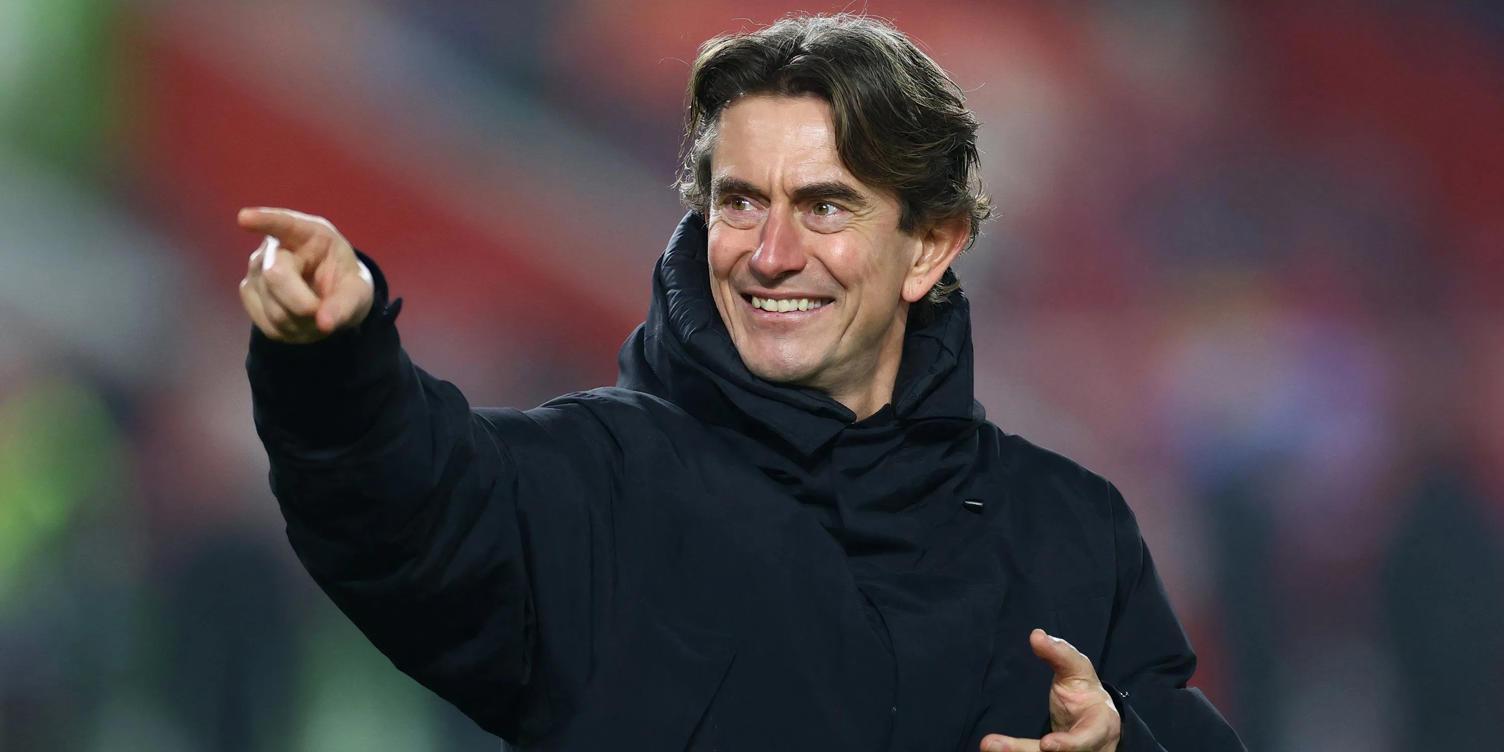 Huấn luyện viên Thomas Frank của Brentford trên sân
