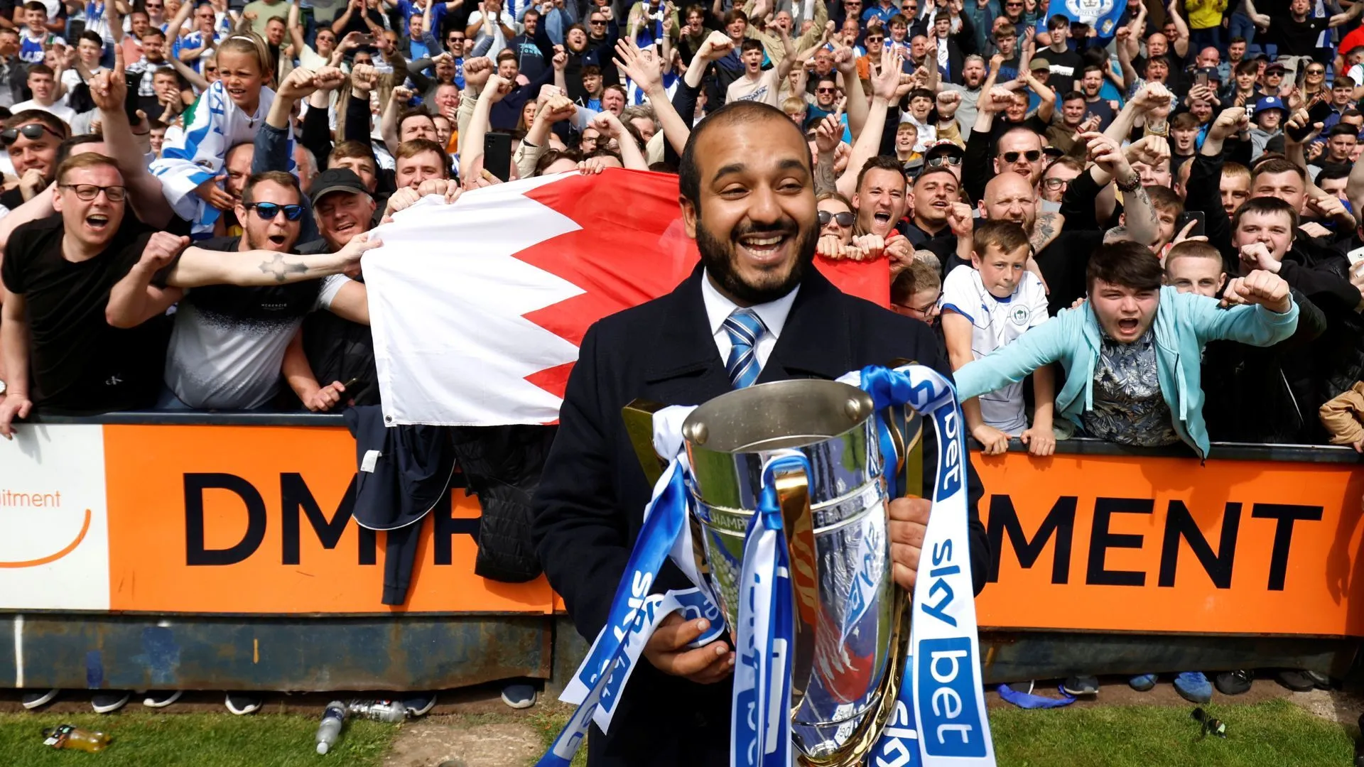 Ông Talal Al Hammad, cựu chủ tịch Wigan Athletic từng bày tỏ sự quan tâm đến Sheffield Wednesday