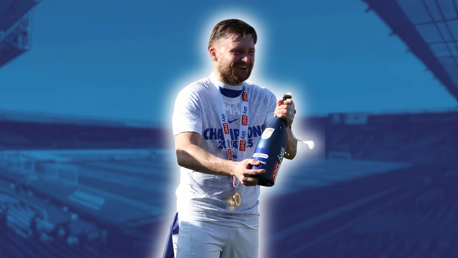 Alfie May thi đấu cho Birmingham City trước khi chuyển đến Huddersfield Town.