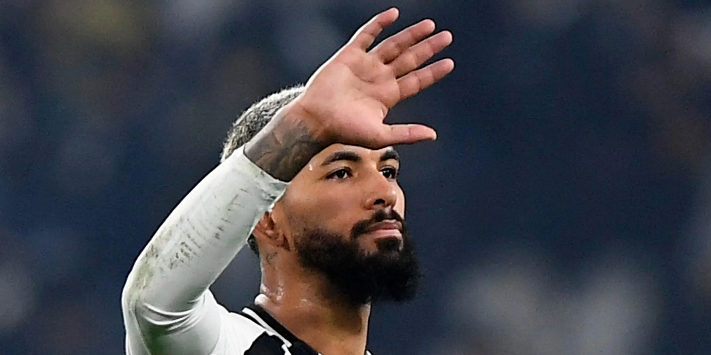 Douglas Luiz trong màu áo Juventus tại Serie A