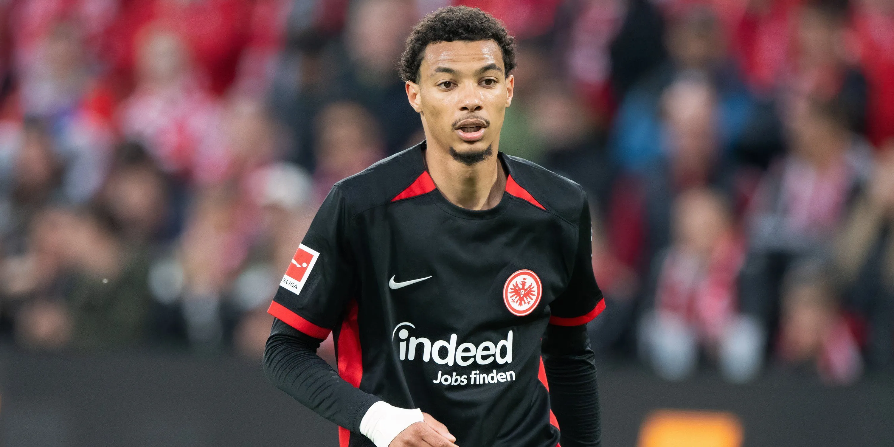 Hugo Ekitike trong màu áo Eintracht Frankfurt, cầu thủ mà Newcastle đã bỏ cuộc.