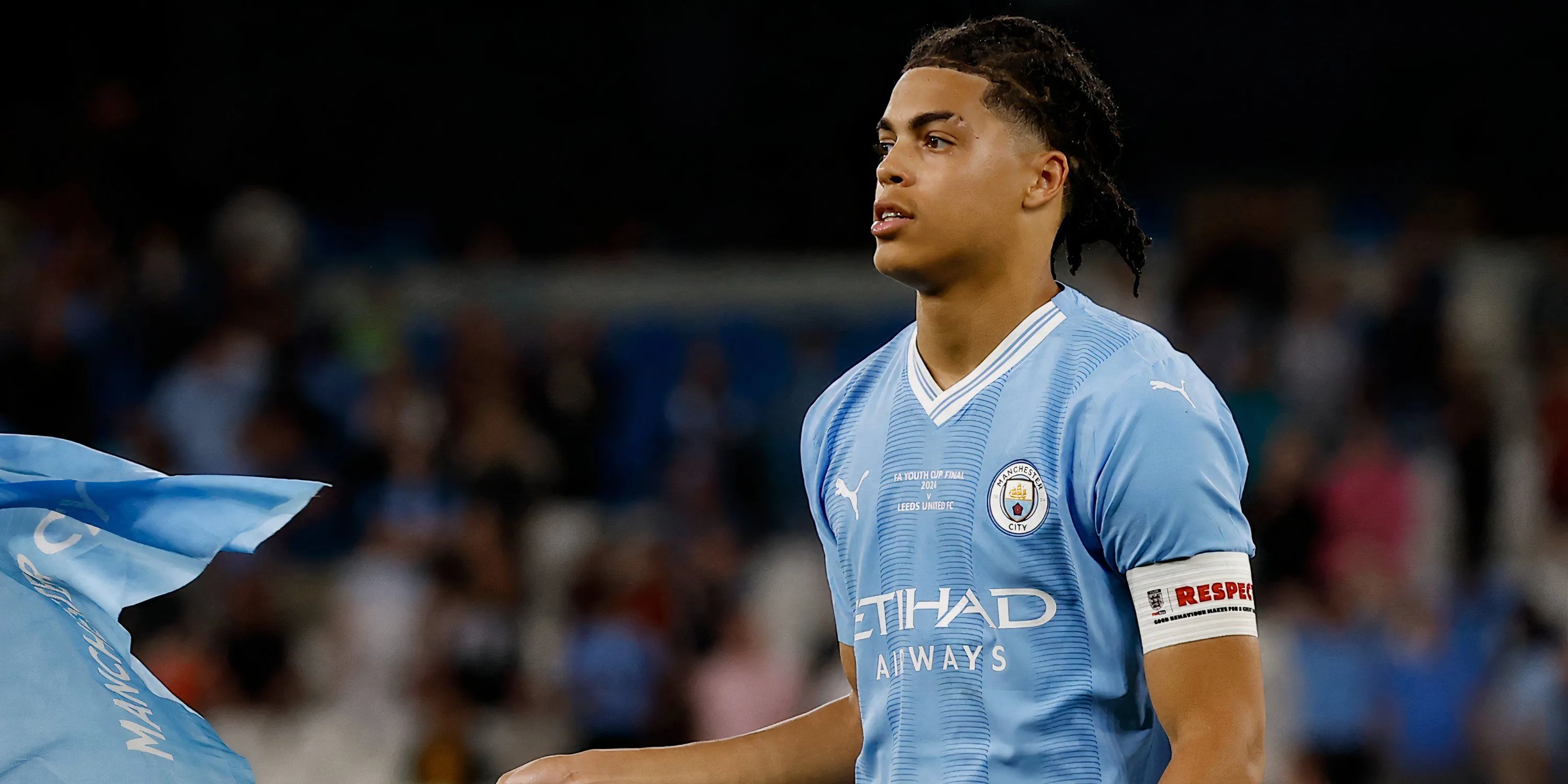 Jahmai Simpson-Pusey, trung vệ tiềm năng của học viện Man City