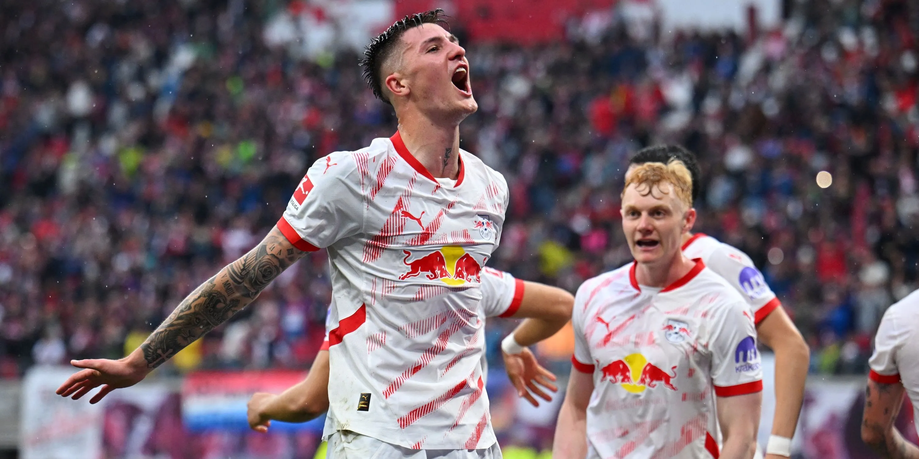 Tiền đạo Benjamin Šeško ăn mừng bàn thắng, cho thấy khả năng săn bàn ấn tượng tại RB Leipzig và là mục tiêu của Newcastle