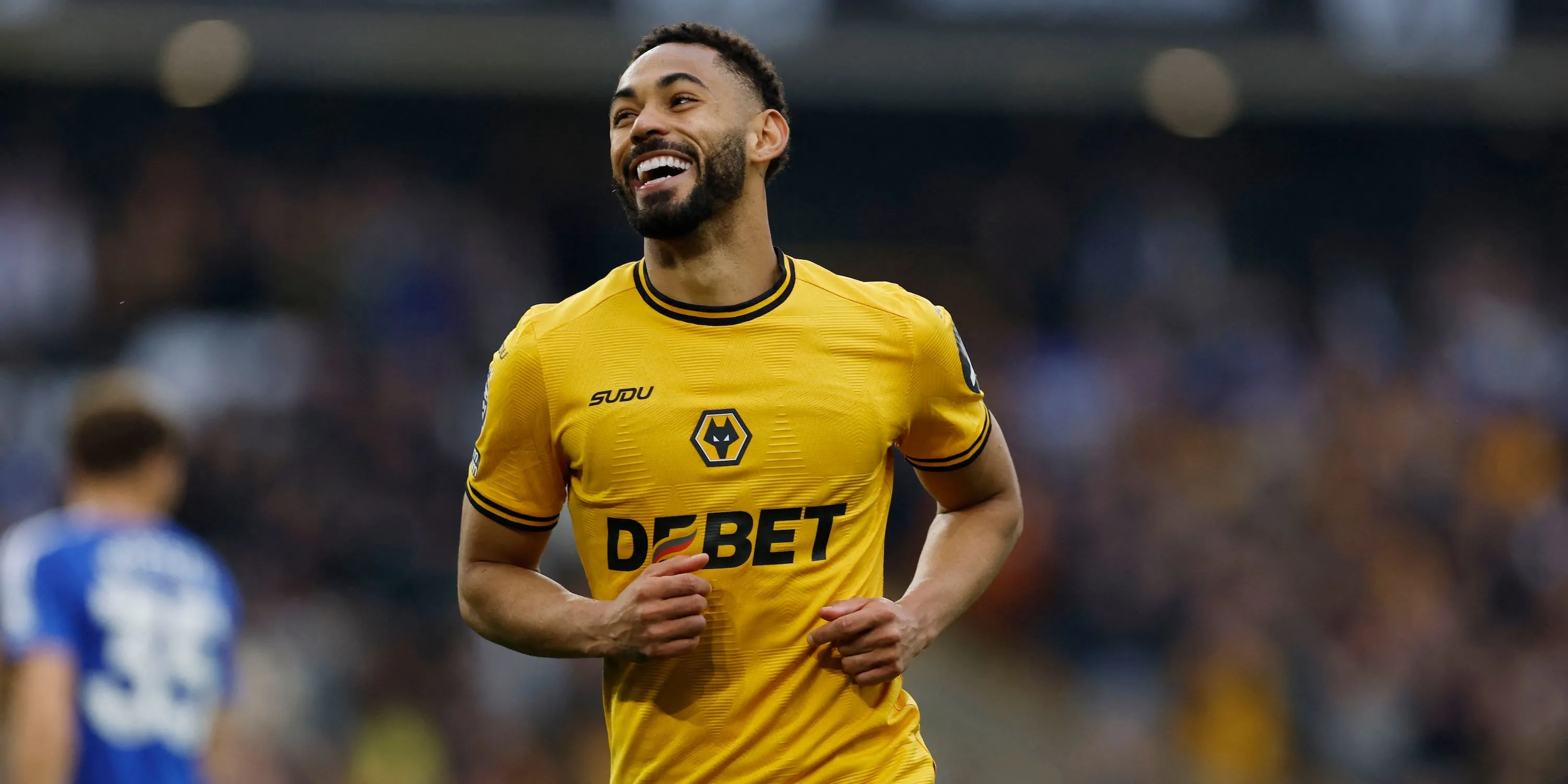 Tiền đạo Matheus Cunha của Wolves ăn mừng bàn thắng, người mà Amine Adli có thể thay thế.