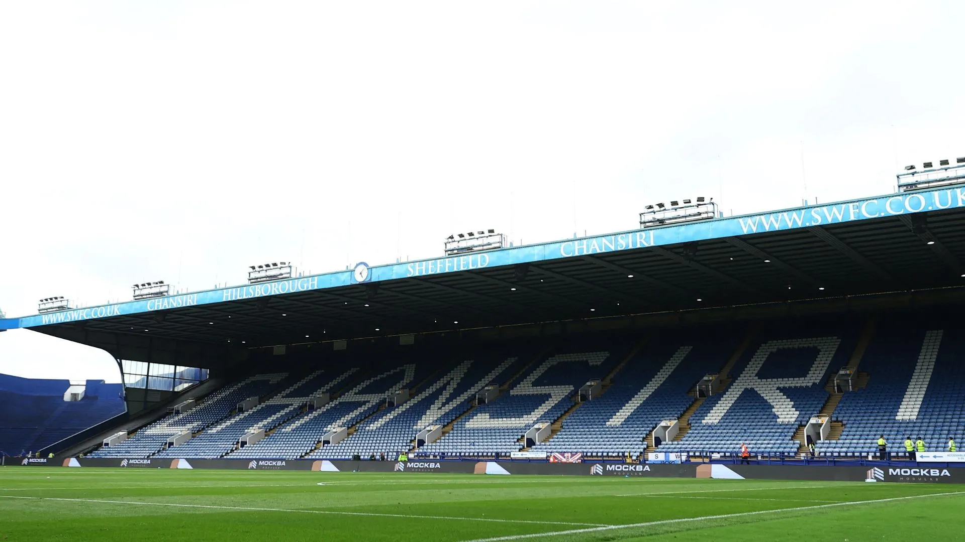 Khán đài North Stand tại sân vận động Hillsborough của Sheffield Wednesday được mở cửa trở lại