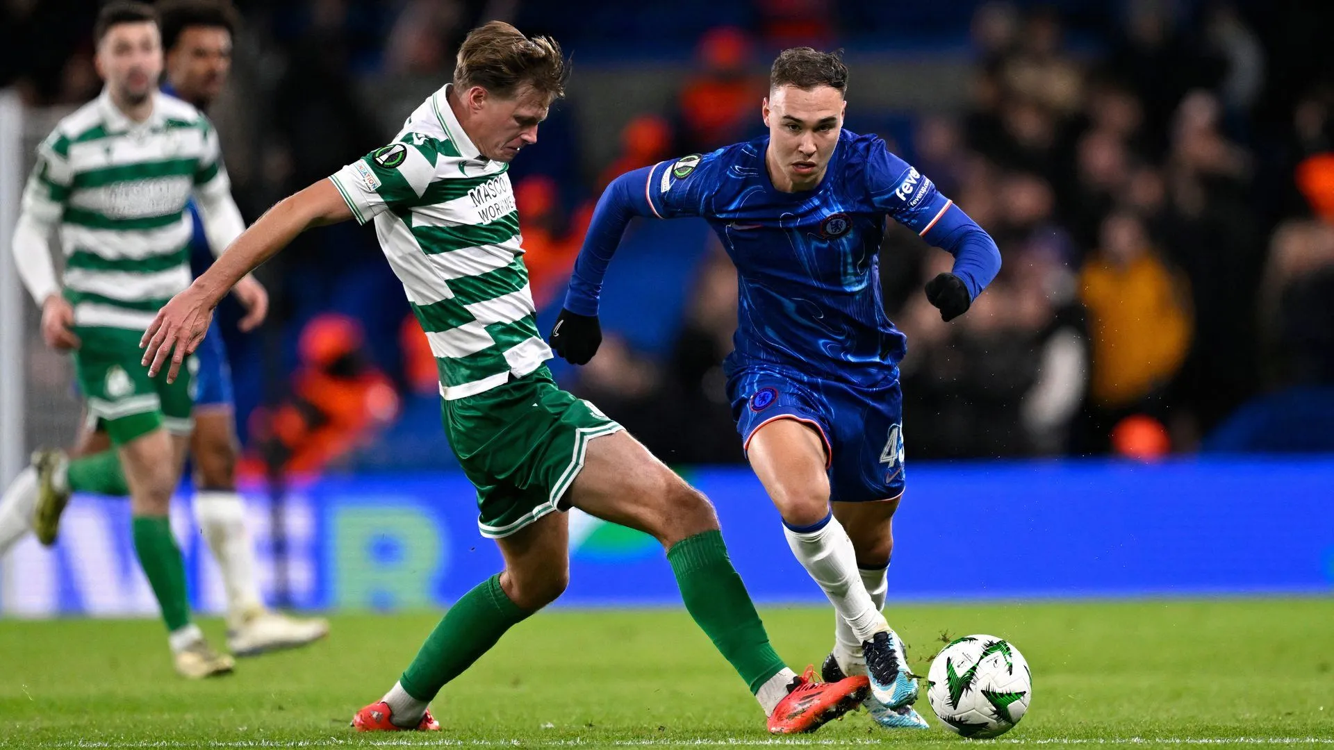 Harvey Vale thi đấu trong màu áo Chelsea, giờ đây là trụ cột của Queens Park Rangers