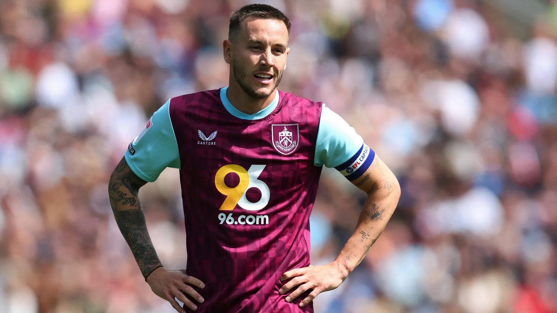 Josh Brownhill thi đấu ấn tượng khi còn khoác áo Burnley tại Championship.