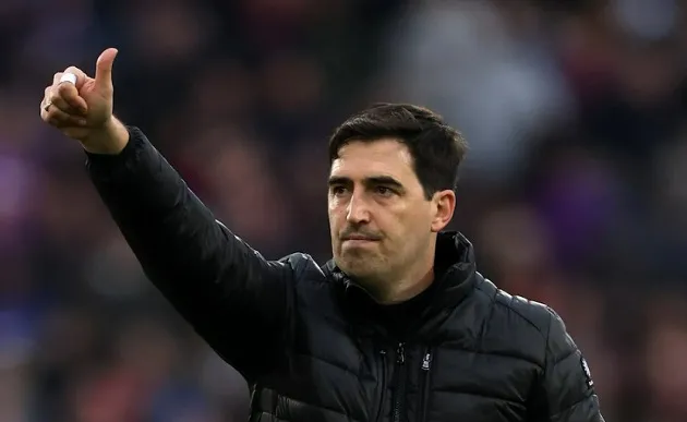 Andoni Iraola dẫn dắt Bournemouth với chiến thuật pressing cao, giúp đội thăng tiến tại Premier League.