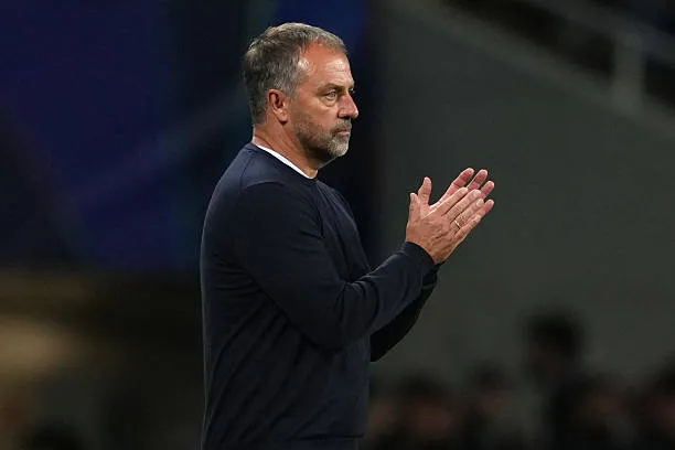 Hansi Flick đối mặt với nhiều vấn đề chiến thuật tại Barcelona